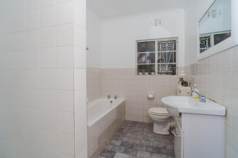 2 Bedroom Property for Sale in Harfield Village Western Cape